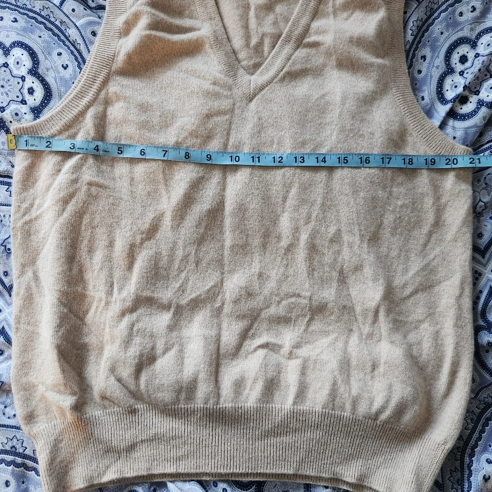Snow lotus cashmere sweater vest size 44/ XL